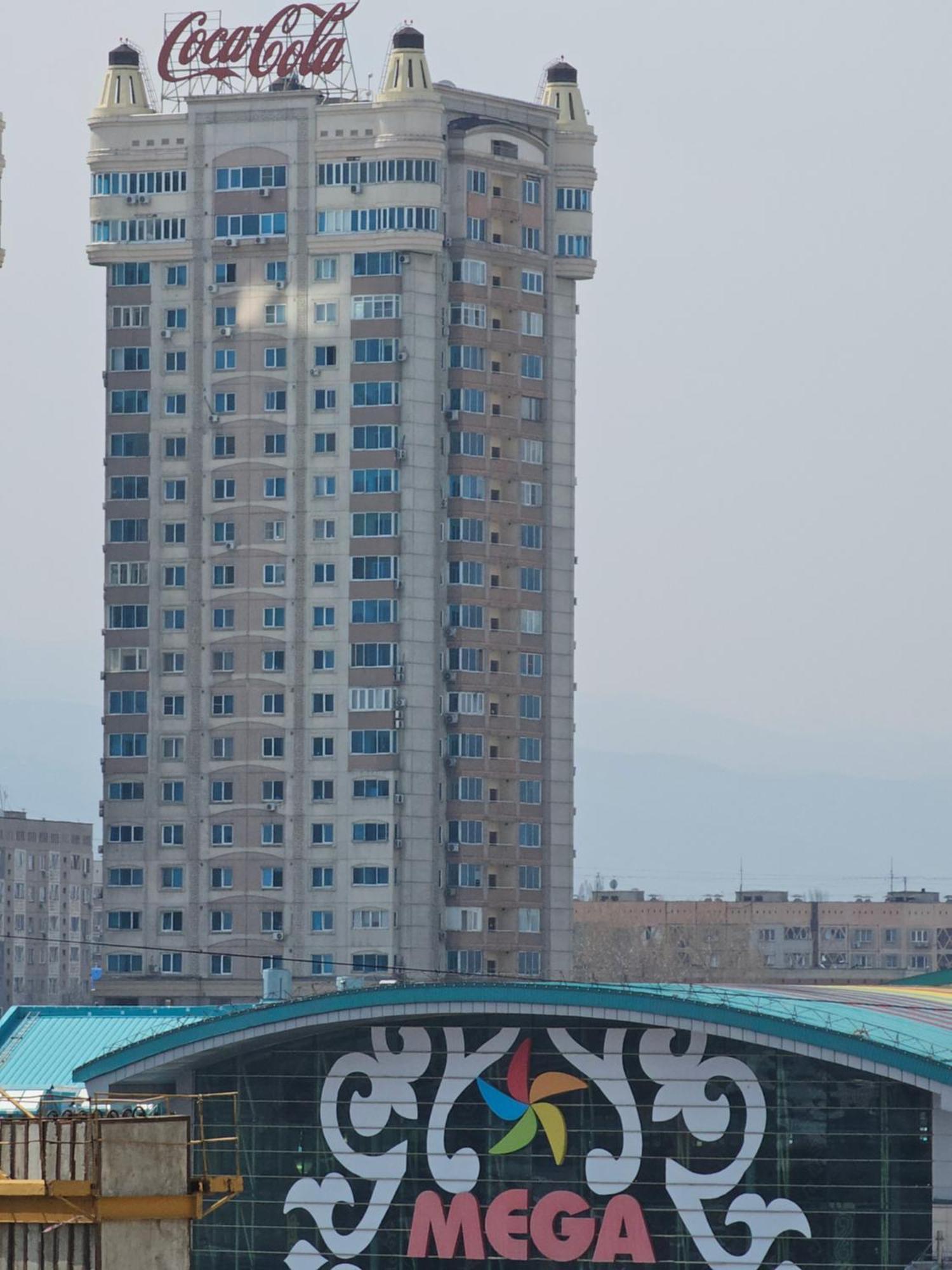 3 Room Gagarin Park Residential Complex Near Mega Shopping Mall Almatî Exterior foto