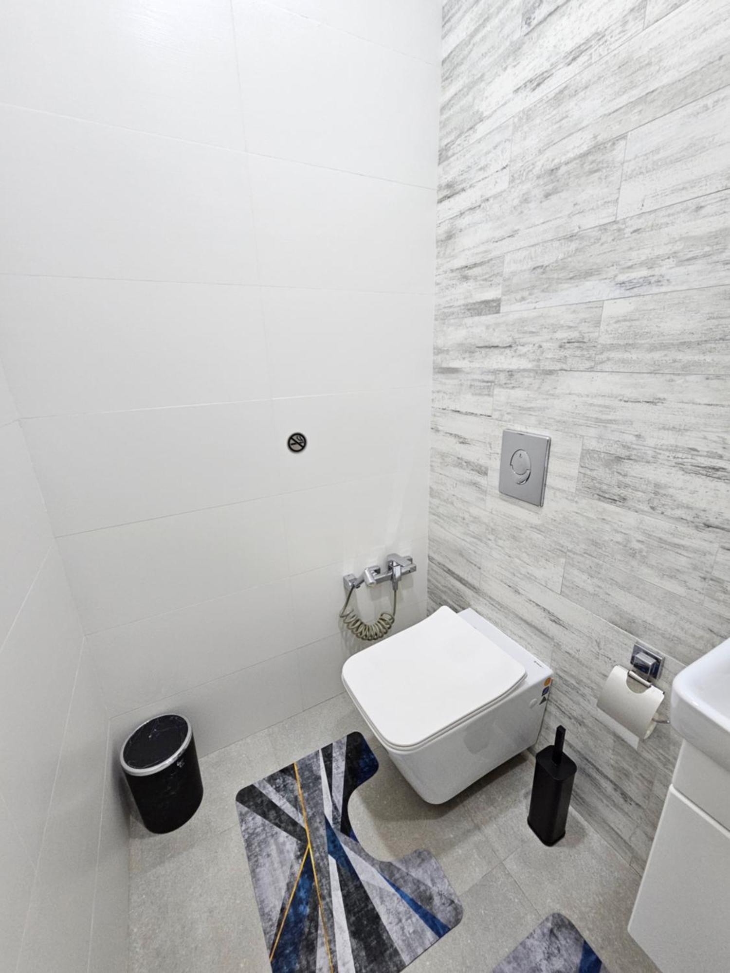 3 Room Gagarin Park Residential Complex Near Mega Shopping Mall Almatî Exterior foto